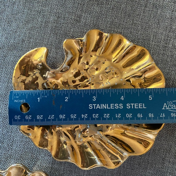 Dixon Art Studios | Weeping Gold | Pair of 2 Shell Dishes - Picture 5 of 12